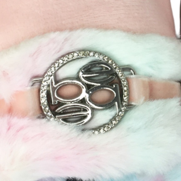 Bebe Faux Fluffy Barbiecore Fur Rainbow Tie Dye Slip on Slippers Shoes Girls NIP - Picture 4 of 10